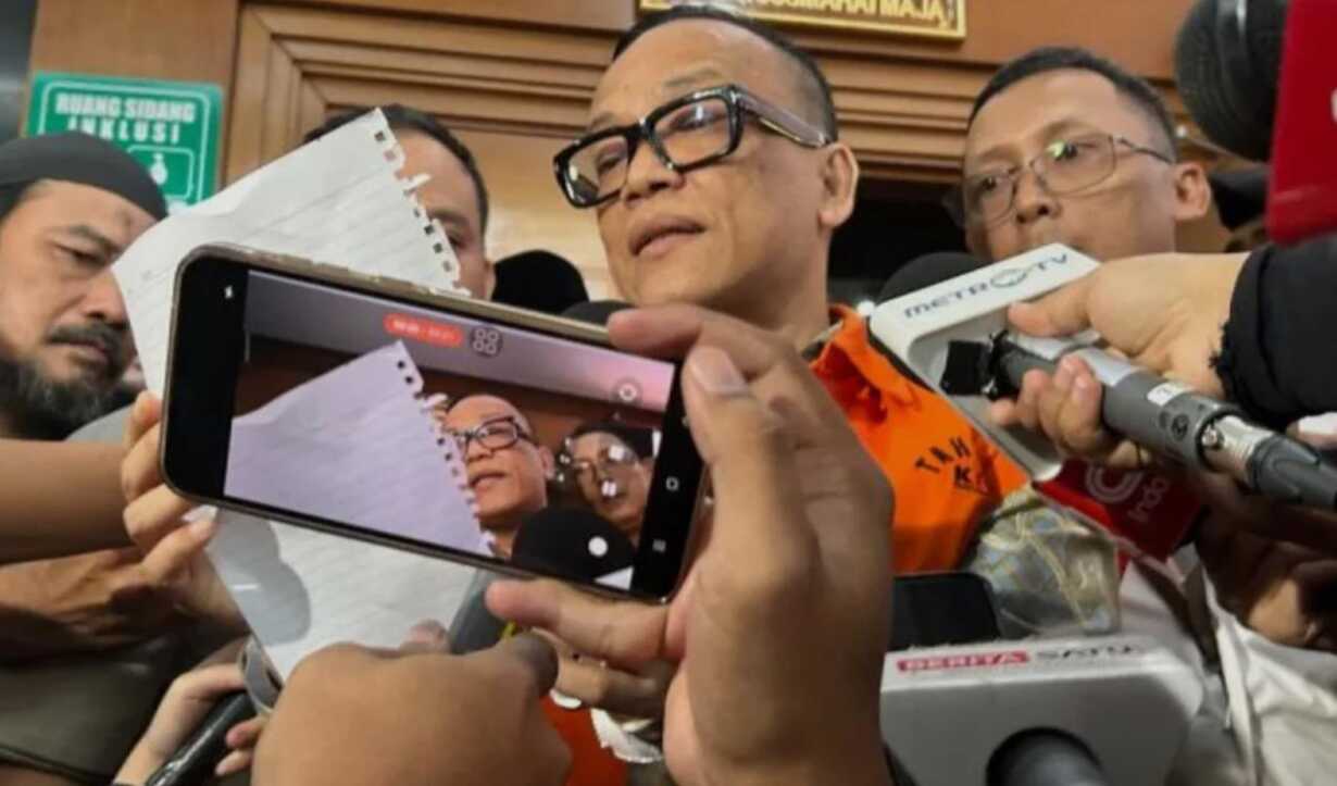 Eks Wamenaker, Noel Ebinezer